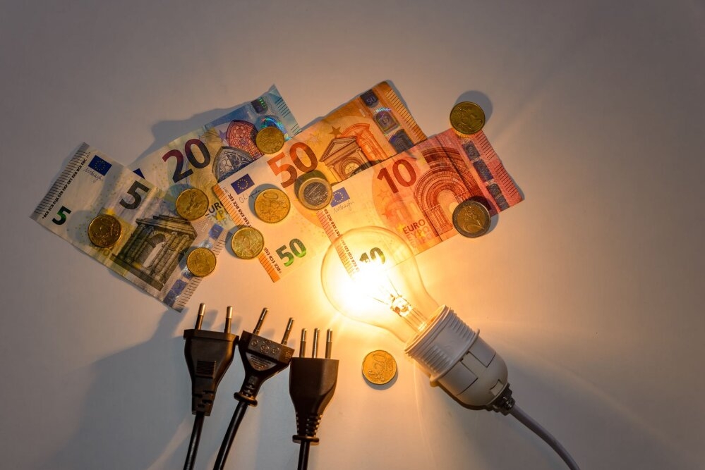 Счета за электричество и газ в Европе ставят рекорды - Мир. Европа ...